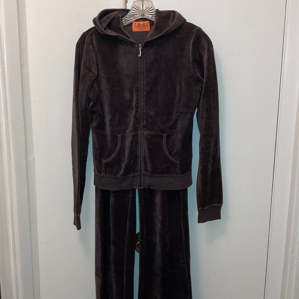 A vintage juicy suit 💛